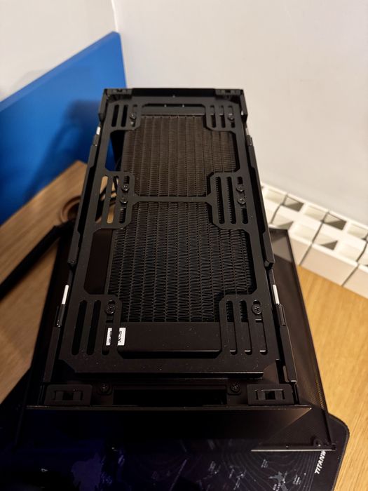 Геймърски Компютър Intel Core i7-13700KF, RX7900XT, 32GB RAM, 2TB