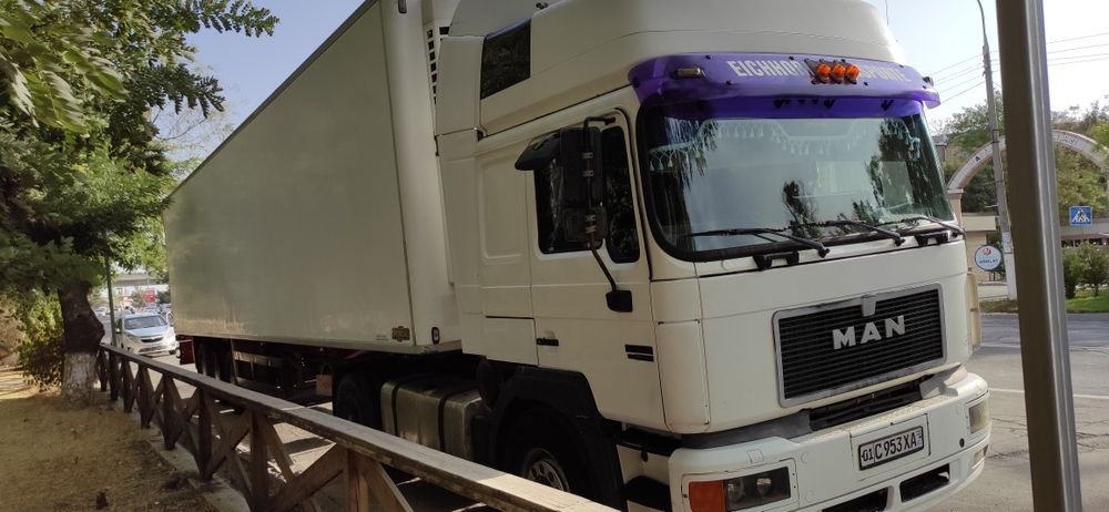 MAN F 2000 . Refrijerator CHERAU C 382 DR