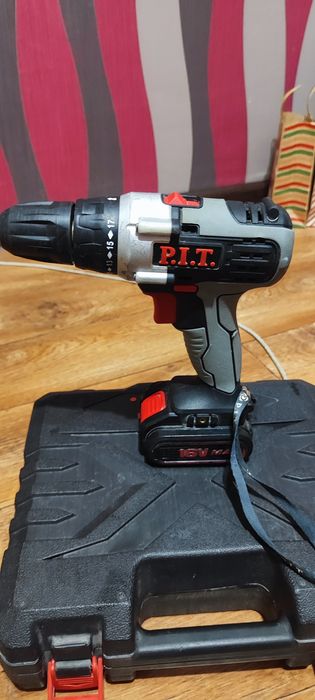 Шуруповерт P.I.T.