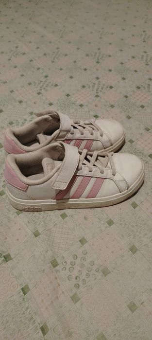 Марков и детцки обувки за момче и момиче