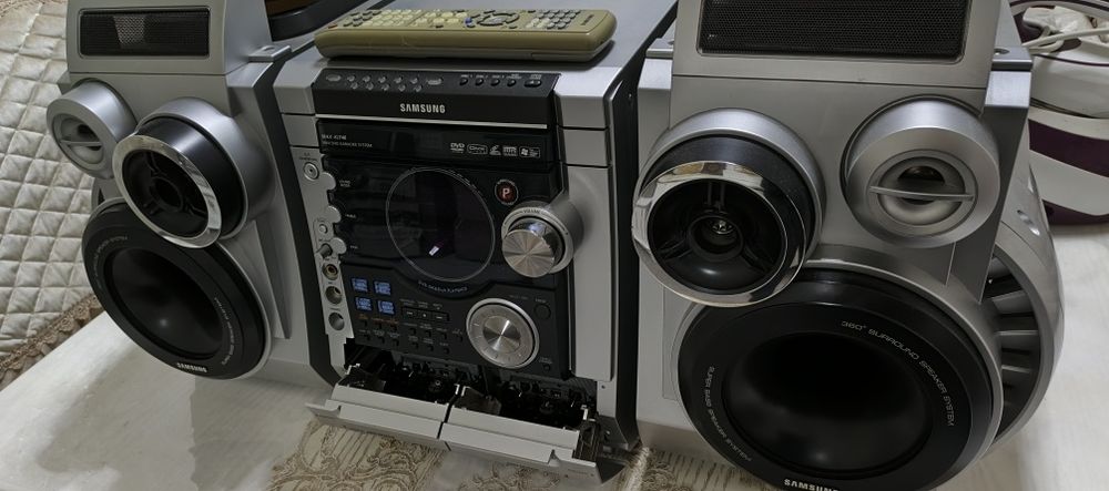 SAMSUNG KJ740 ideal xolatda sotiladi 200$