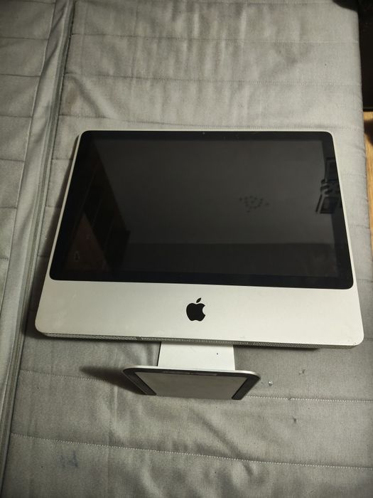 Vând Apple iMac 17.1 late 2015