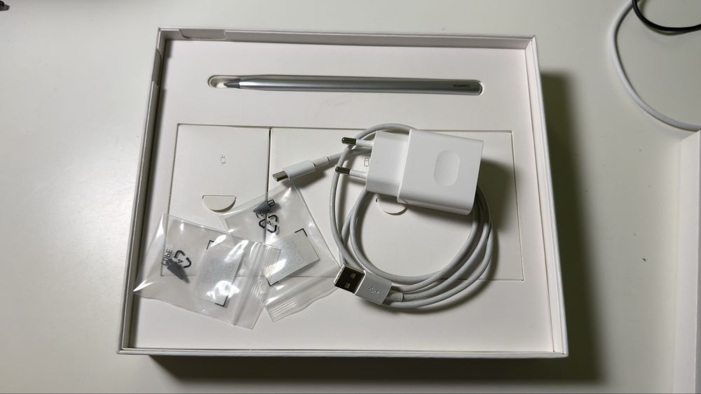 Tableta Huawei MatePad Paper 10.3 inch, husa si pen incluse