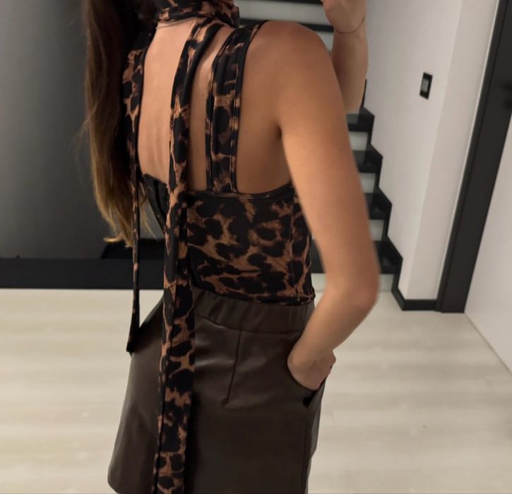 Corset leopard cu esarfa detasabila