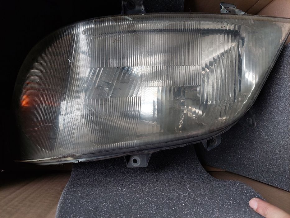 Фарове HELLA Мерцедес Спринтер 313 CDI