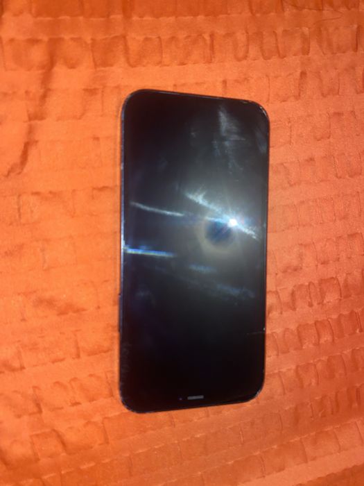 Продам IPhone 12