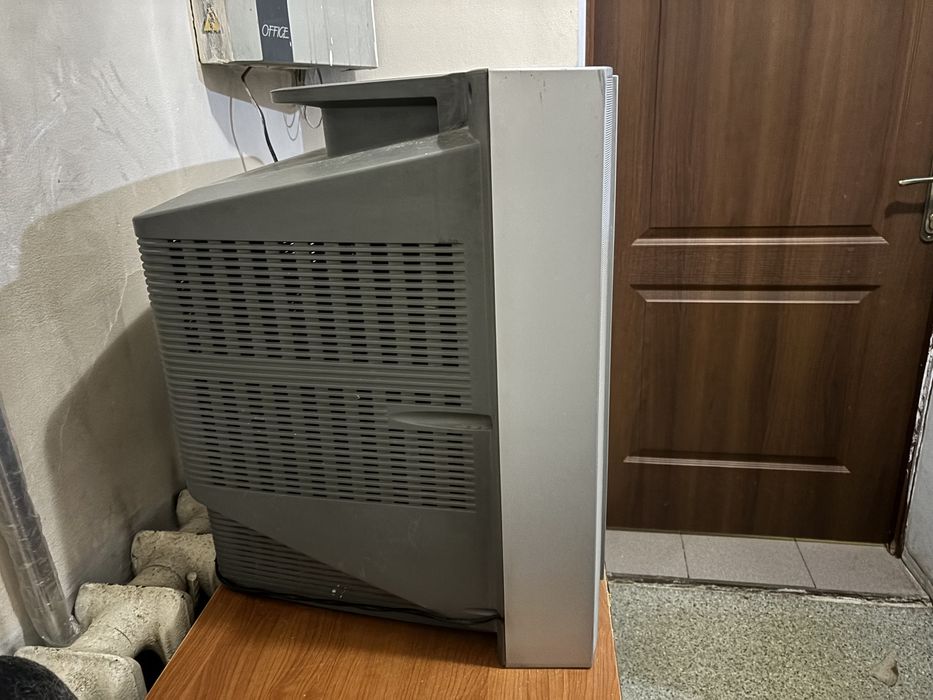 Продам телевизор lg