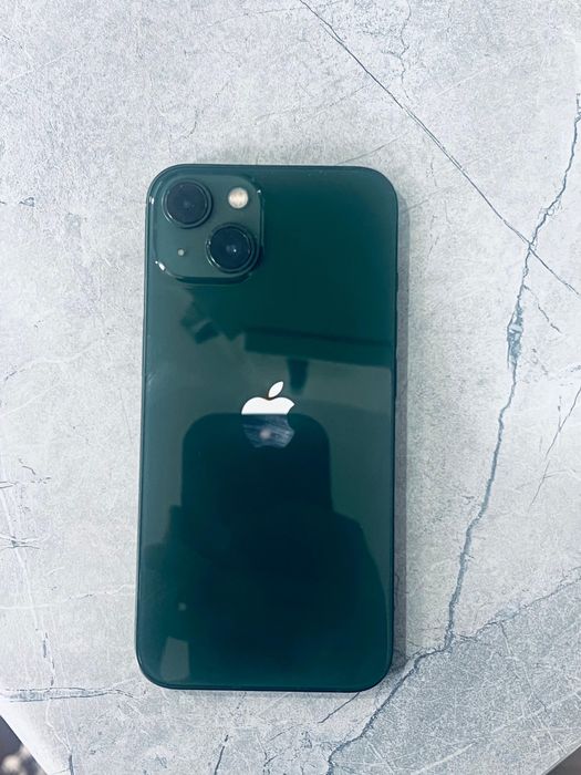 Продам айфон 13