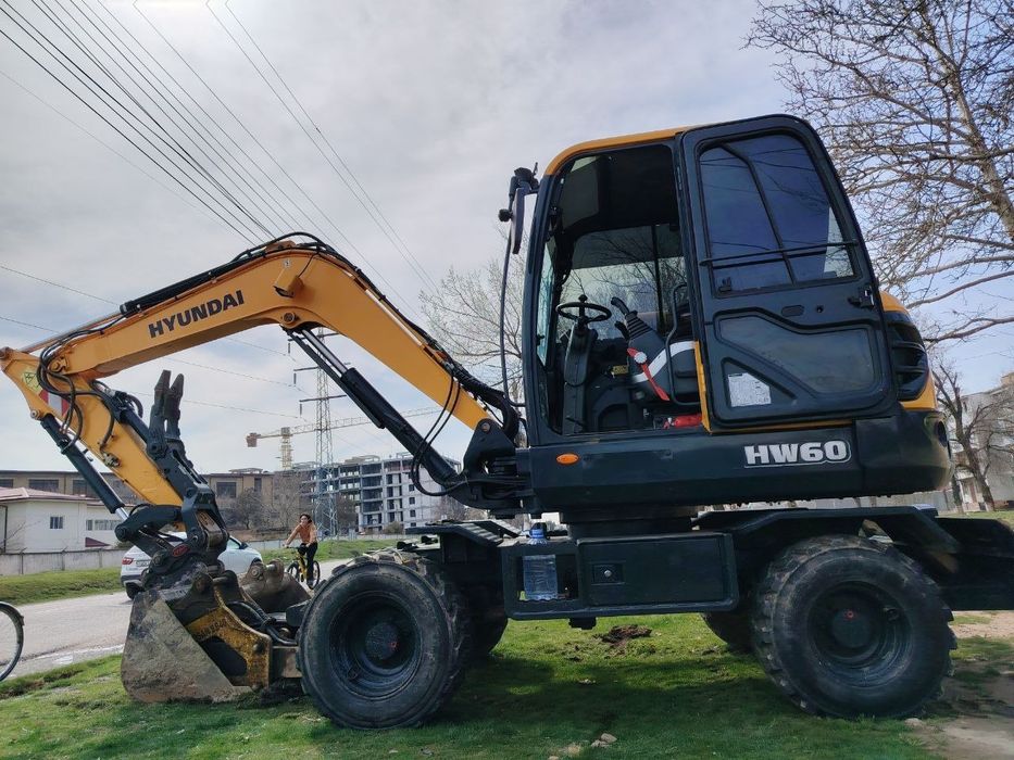 EKSKAVATOR Sotiladi yangi Koreyskiy