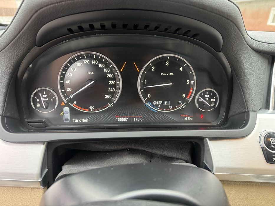 Vând BMW -SERIA 7- 730 d facelift an 2015