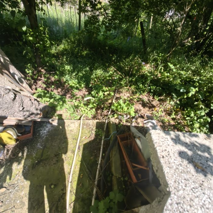 Продавам къща в полите на Еленския балкан село Плаково.