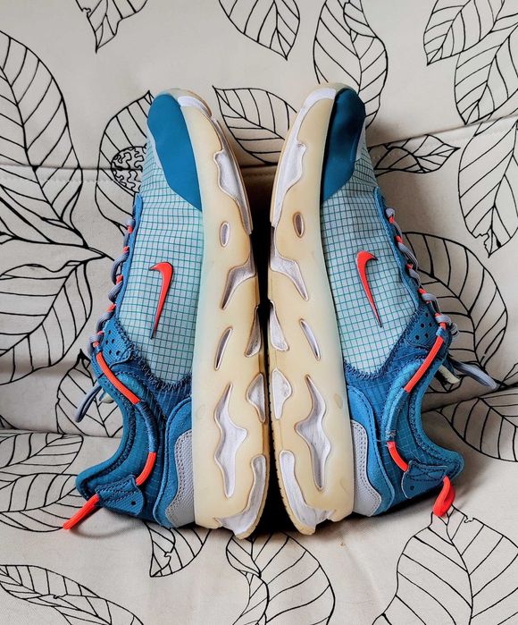 Обувки Nike React Live