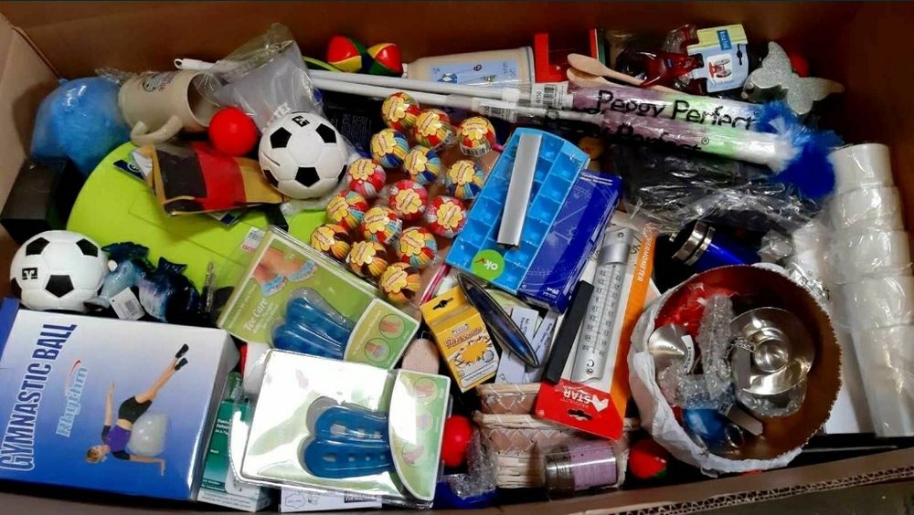 Cutii cu produse diferite-tip bazar