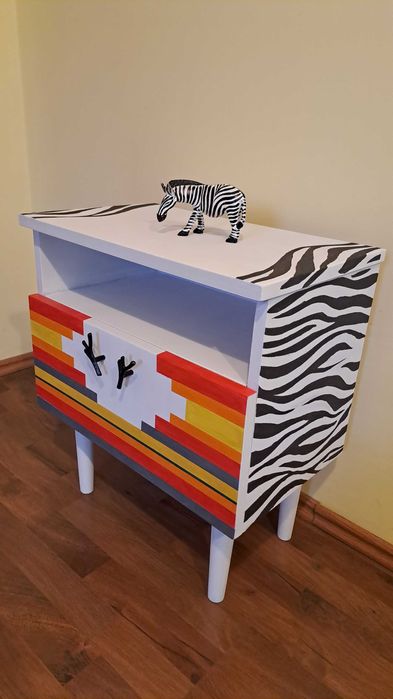 Бутиково нощно шкафче /акцент в дома