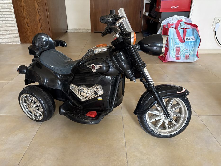 Детска електрическа триколка