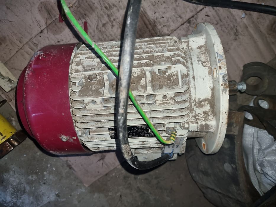 Продам электродвигатель