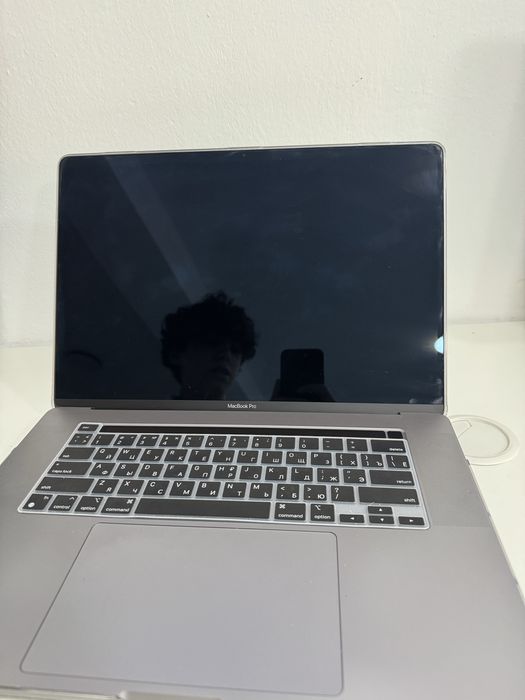 Macbook pro 16 32/512gb