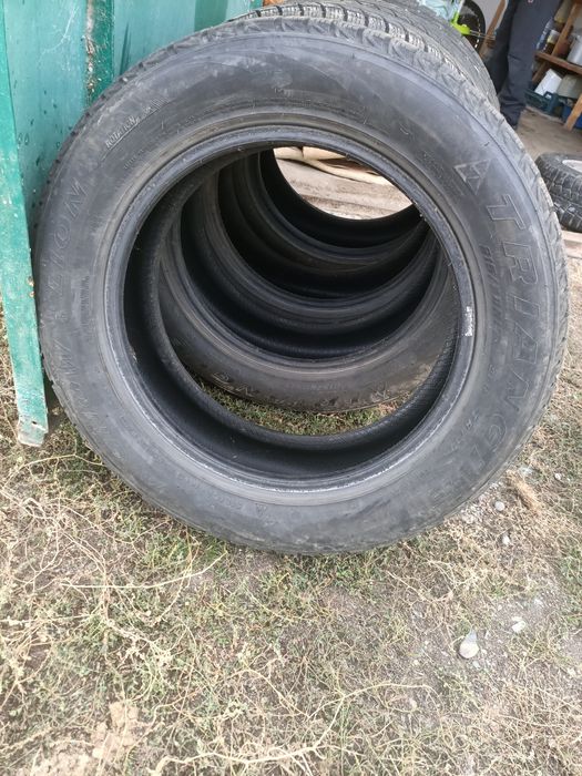 Зимние шины размер 215/60/17