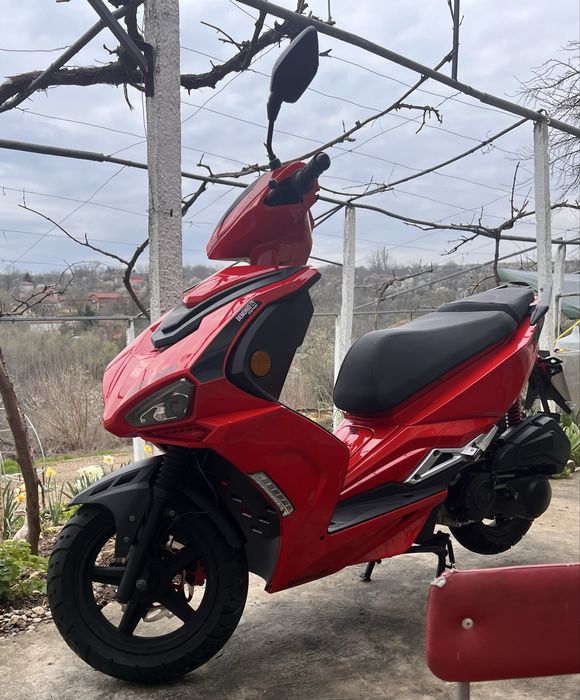 Скутер KSR Demonio 125