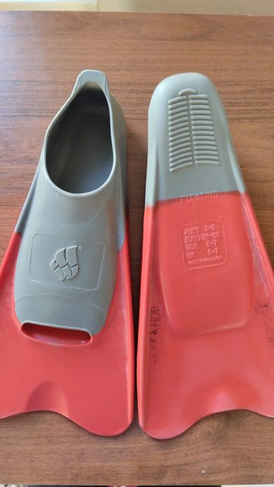 Продам ласты для плавония.