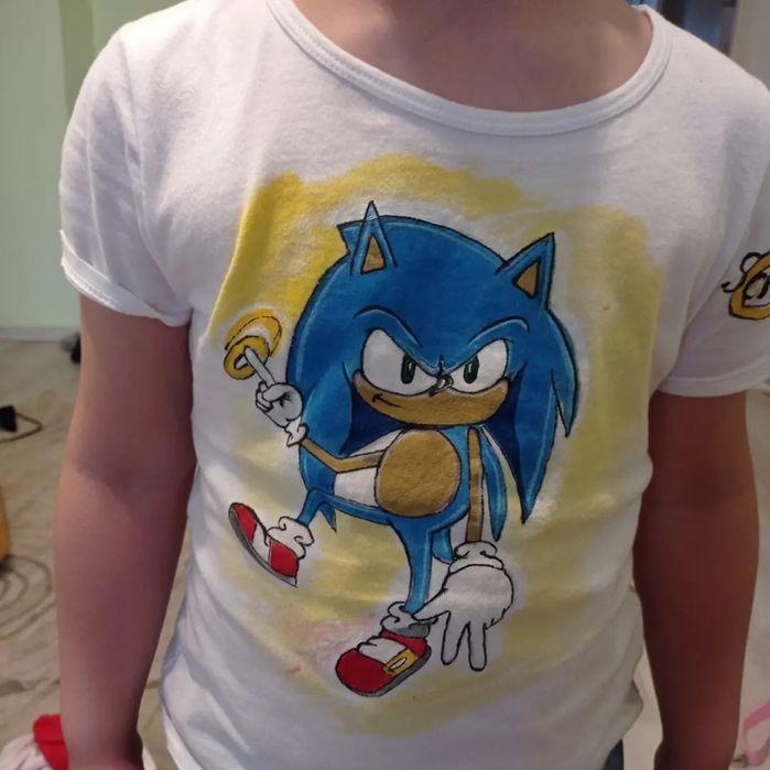 Ръчно рисувани тениски