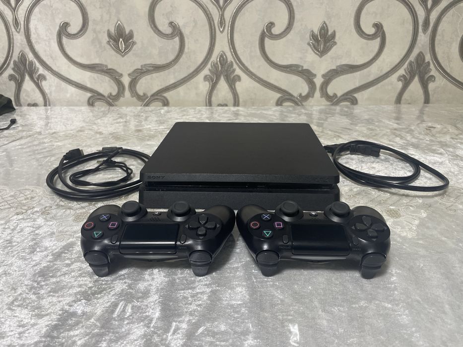 PS 4 Slim 1 TB Есть коробка
