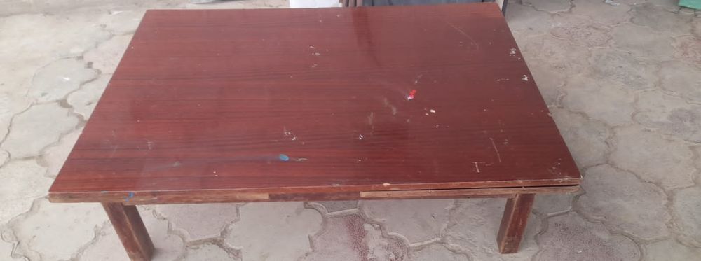 Продается стол метр 2