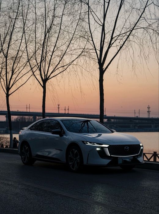 Mazda EZ 6 гибрид (1230км)