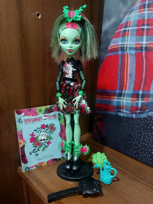 Продам куклу monster high