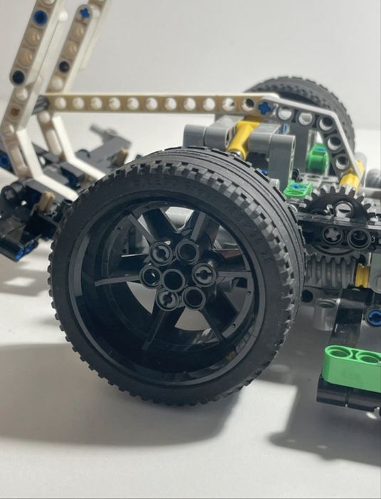 LEGO Technic 42039 car masina