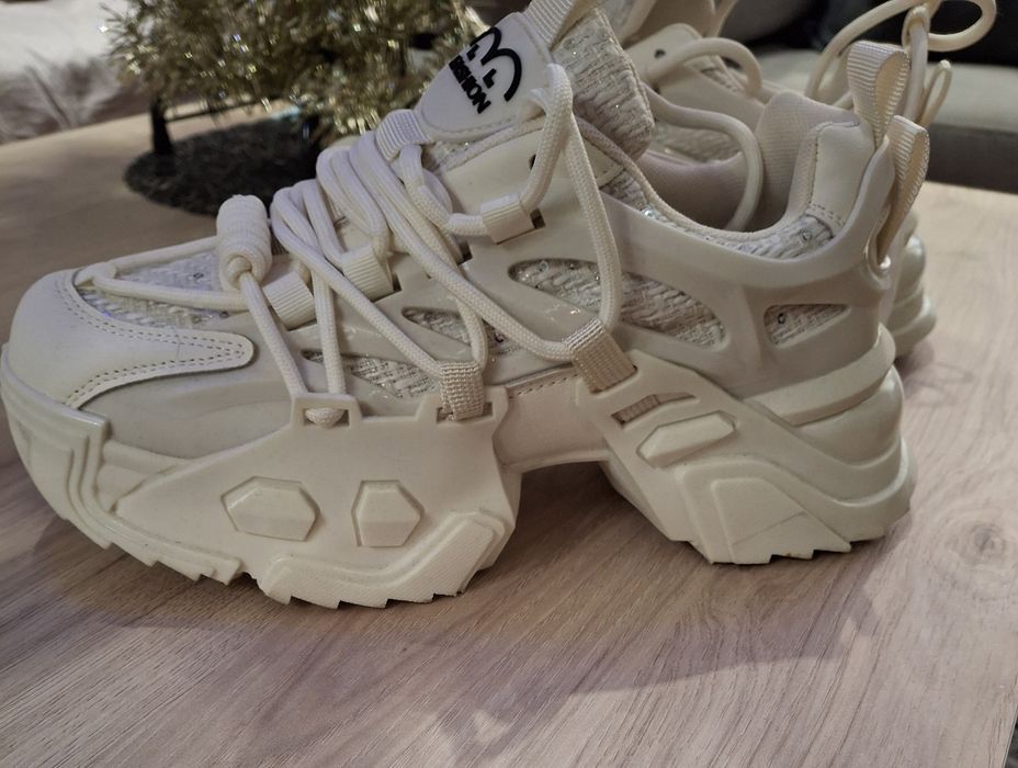 Маратонки с платформа