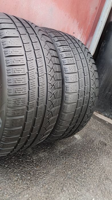 2бр. зимни гуми 245/40/18 Pirelli P Zero Winter 
dot23