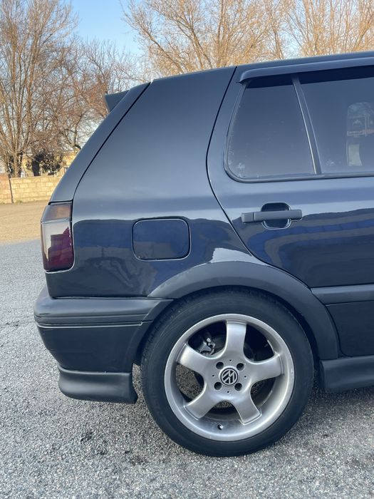 Продам диски с гольфа R16