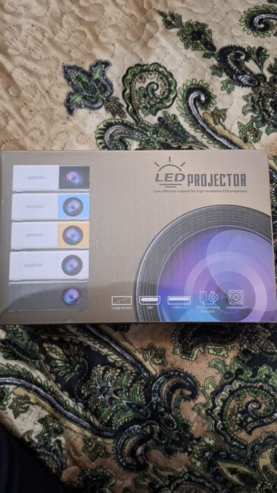 LED проектор,домашний миникинотеатр
