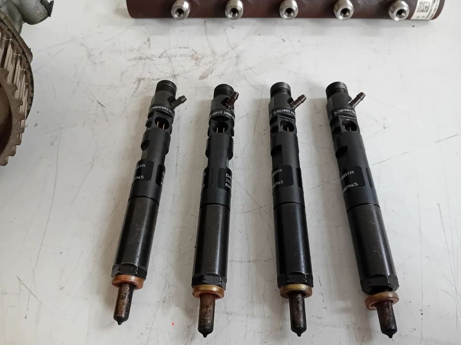Injectoare Injector Dacia Dokker Duster Logan Clio Megane 1.5 Dci Euro 5 166000897R H8200827965 K9K