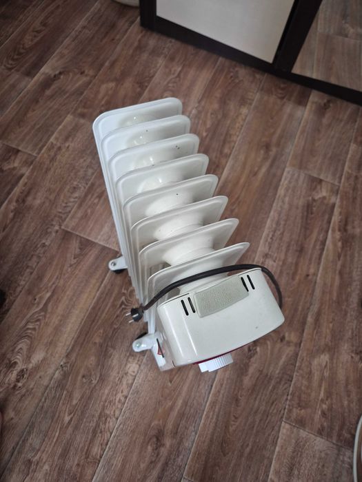 Продам масляный радиатор Bosch