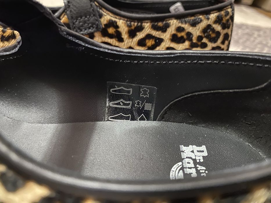 Dr. Martens Leopard Mary Jeans