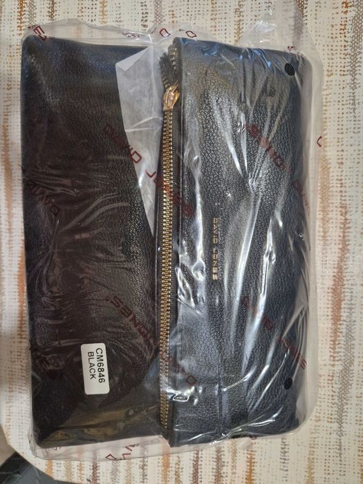 Нова чанта Дейвид Джоунс