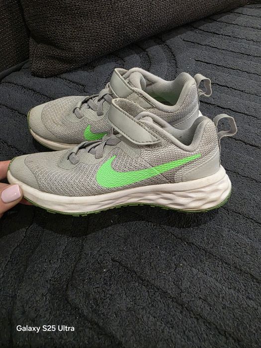 Маратонки Nike  28 номер