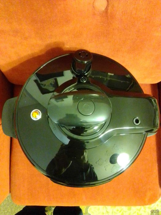 Мултикукър TEFAL плюс книга с рецепти