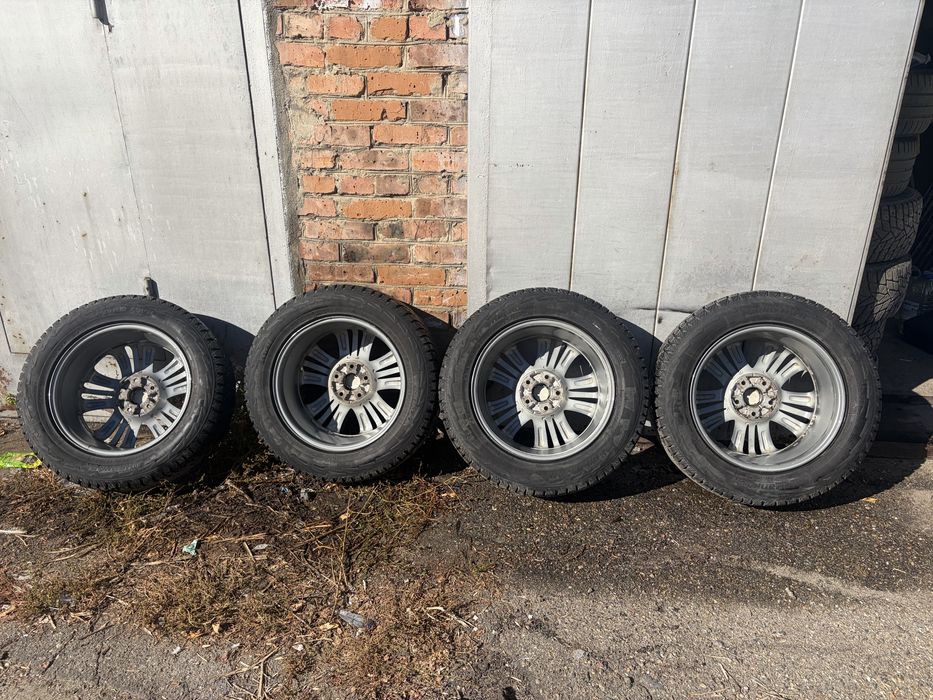 Продам диски R17 с резиной