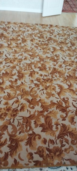 Продам палас в хорошем состояний