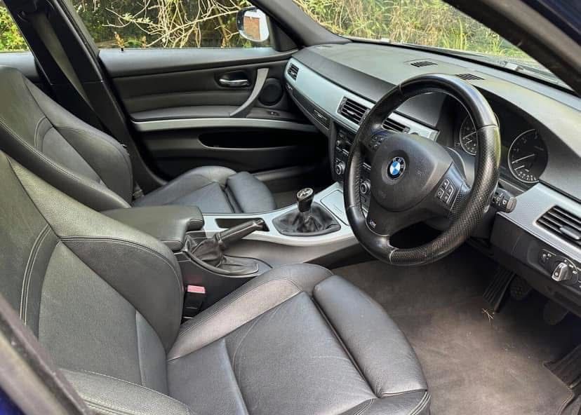 Dezmembrez BMW 320i E90 Lci an 2008 2.0i N43-170cp,M PACK,Recaro,Bbs