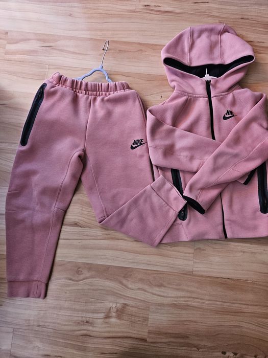 Екип nike tech 6-7г