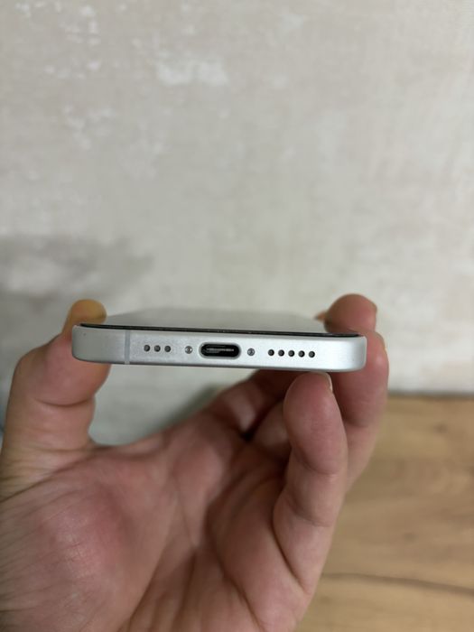 Продам iPhone 17