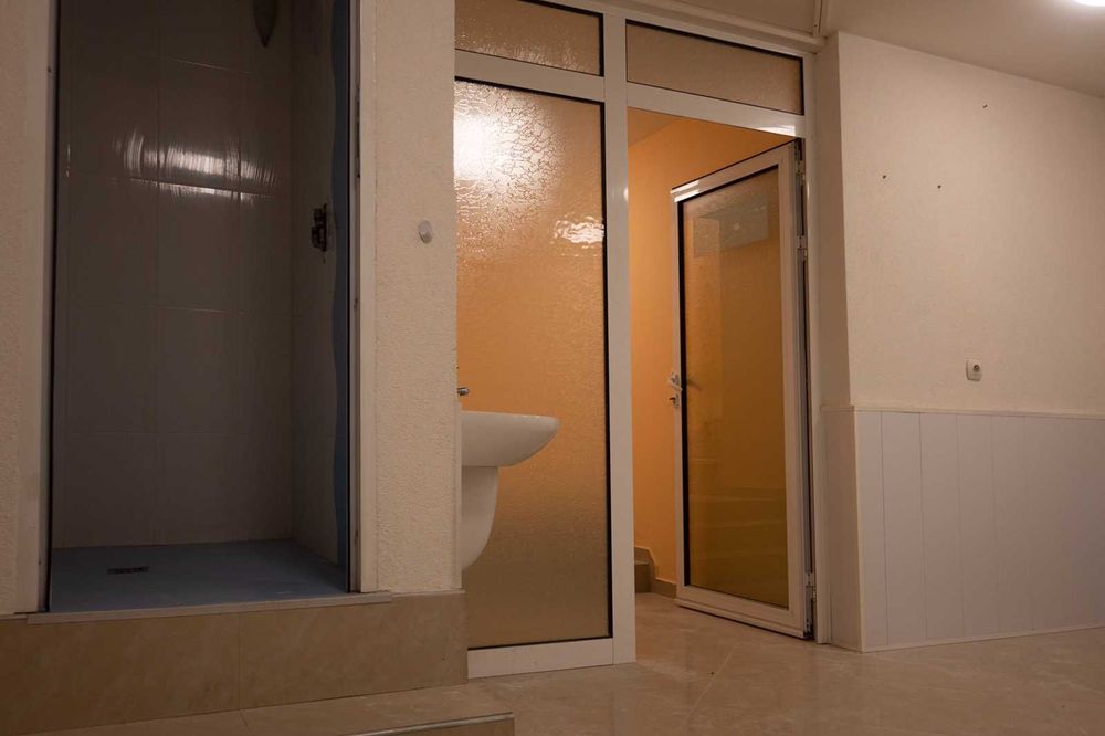 Дава се под наем  в София, Гоце Делчев -  кв.м за 765 € - Снимка #5