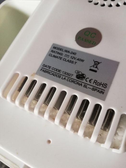 Хладилна кутия за автомобил, 12V