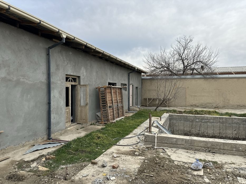 Срочно!!! Продаётся дом. В близи Районого хакимията. Райцент ор 38 шк