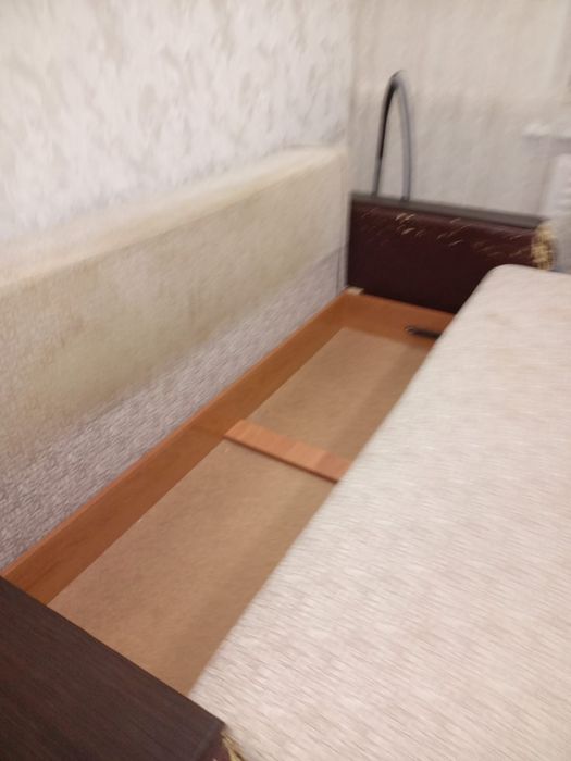 Отдам бесплатно диван