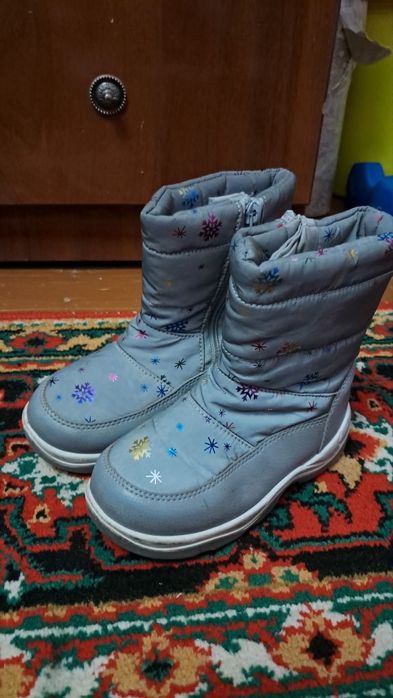 Детиский етиклар расиски сифатли 27 размер